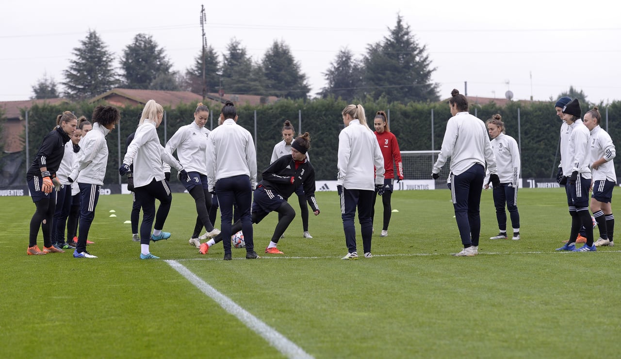 Women UWCL Training (14)