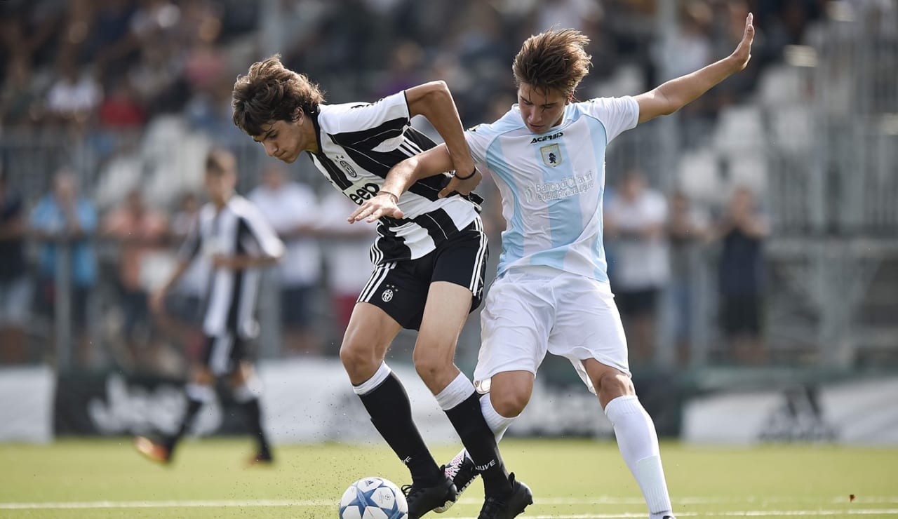 u17entella008.jpg