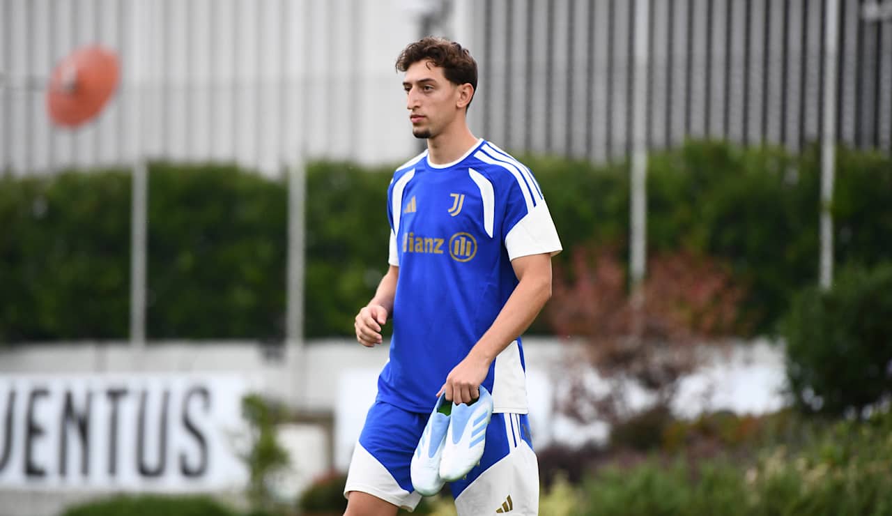 first team men train 1607264