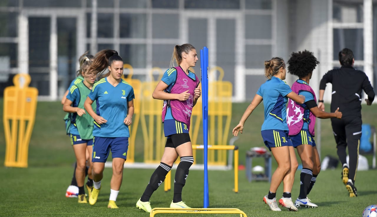 women uwcl training 18 oct 1