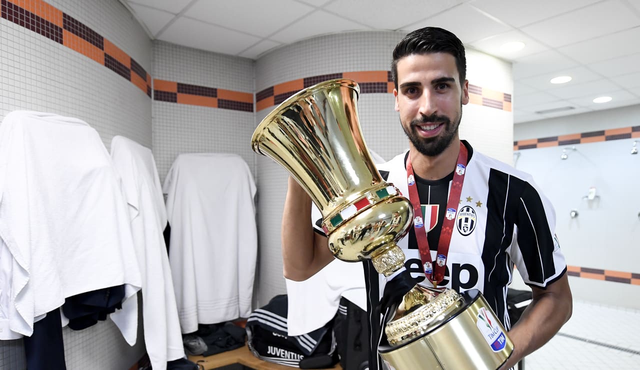 saluto khedira1