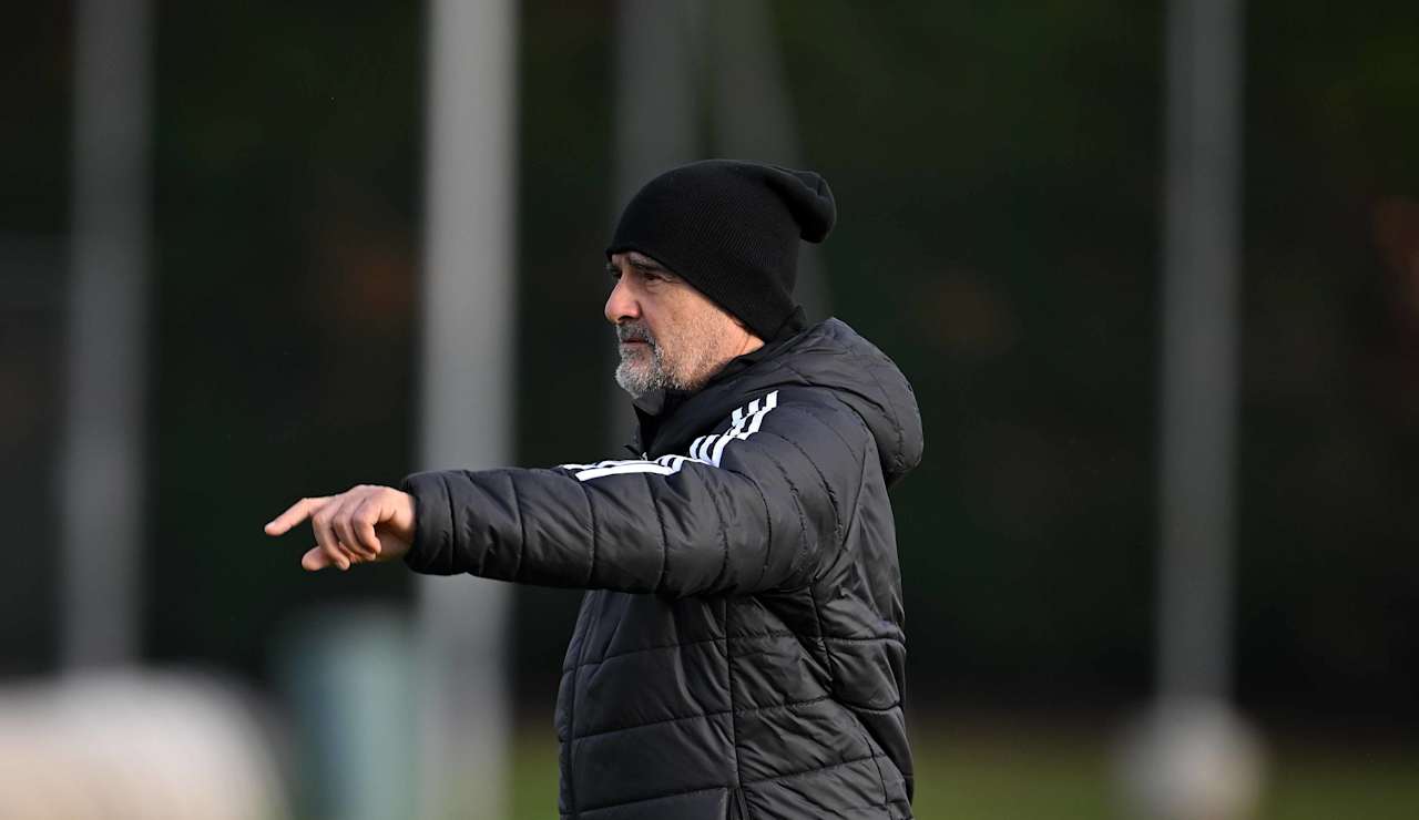 Training Women 4 12 25 22