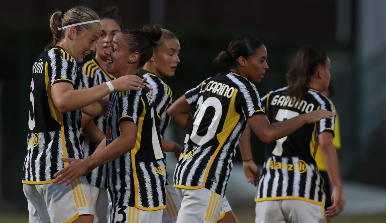 Como Juventus Women 4