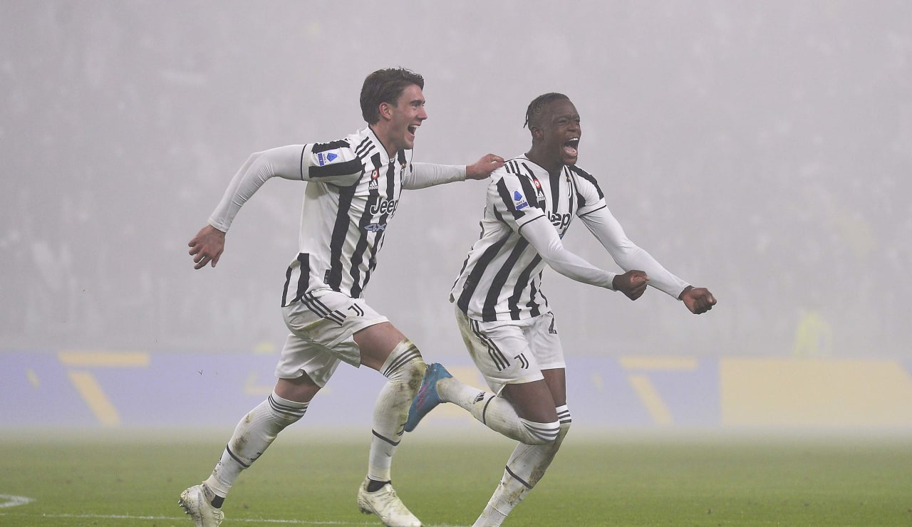 Embattled Juventus moves atop Serie A for 1st time in more than 3 years  with 1-0 win over Verona - Newsday