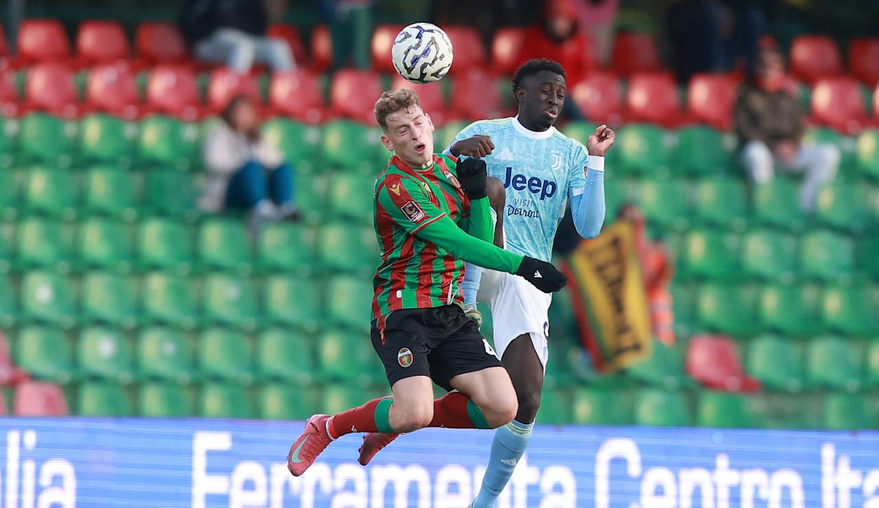 776418721GM00080_Ternana_Ca