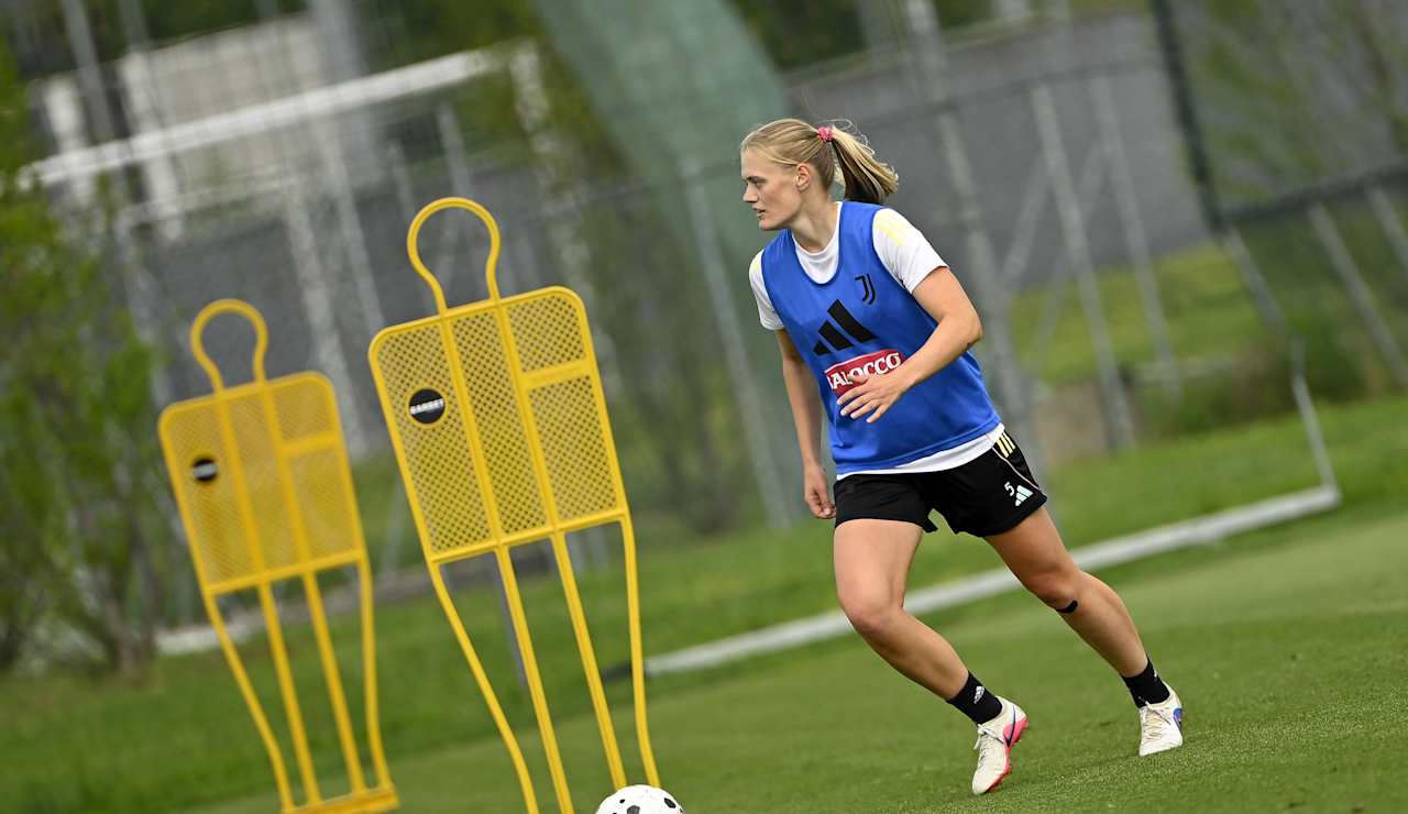 women-training-2804-11