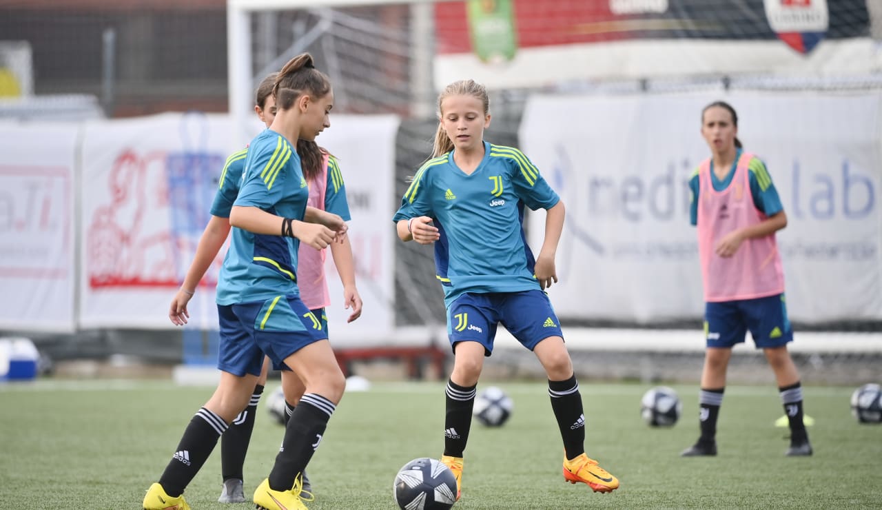 under 13 women first training 11