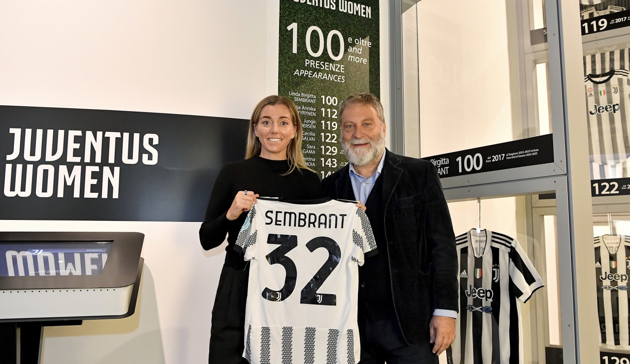 Linda Sembrant allo Juventus Museum 6