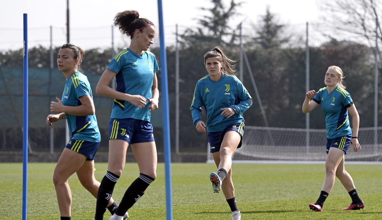 Juventus Women in allenamento a Vinovo 12