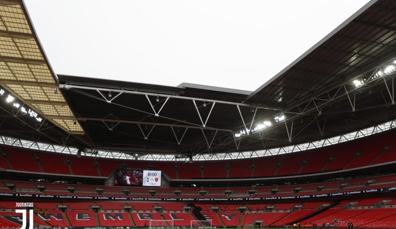 wembley01.jpg