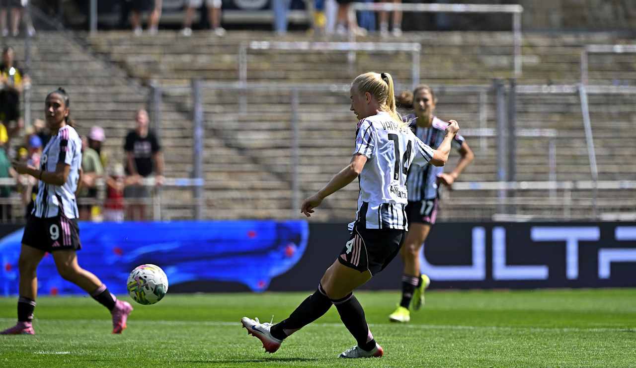 dortmund-women-06