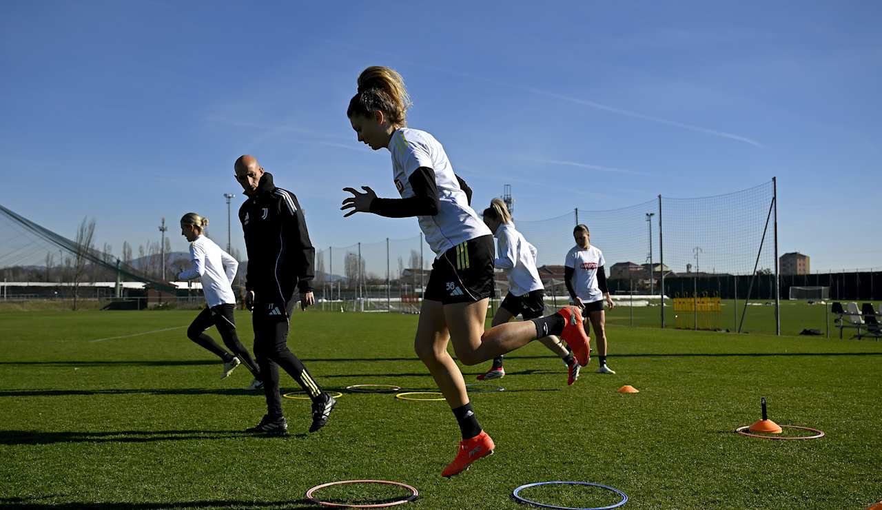 training-women-1802-06