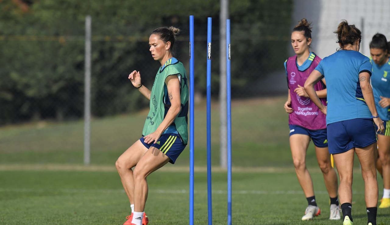 women uwcl training 18 oct 7