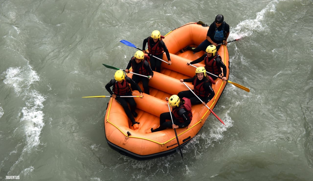 WOMEN_RAFTING08.jpg