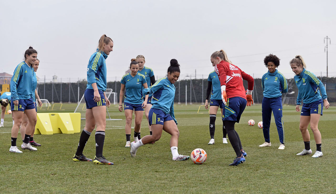 juventus women training 24 feb12