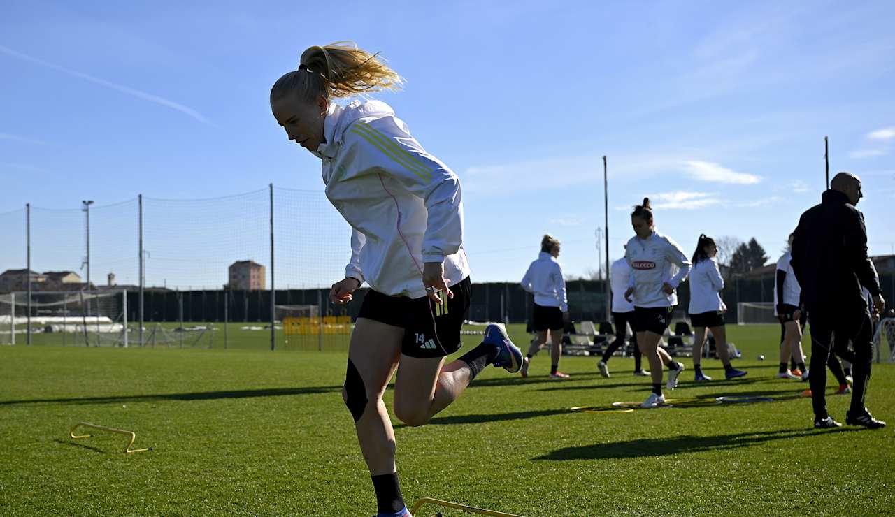 training-women-1802-08