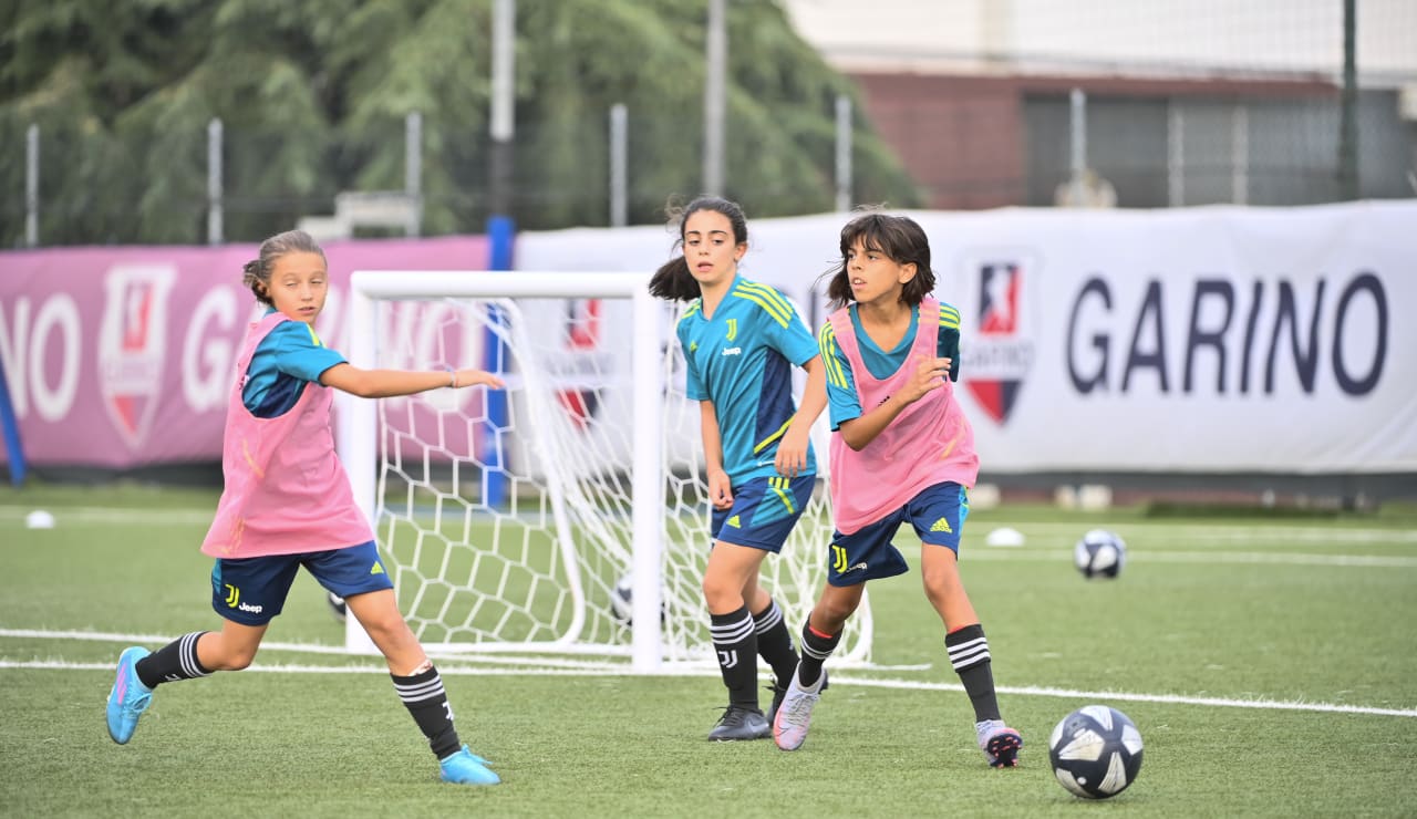 under 13 women first training 1
