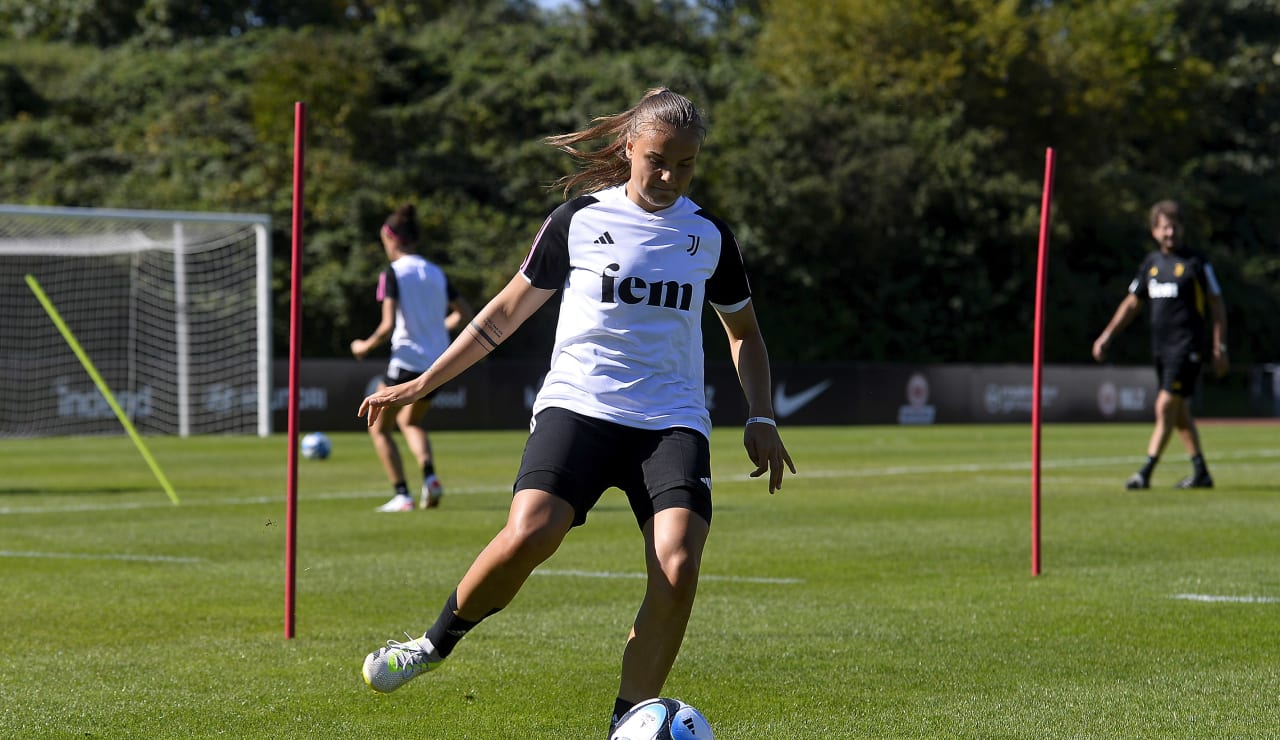Women Training Frankfurt 22