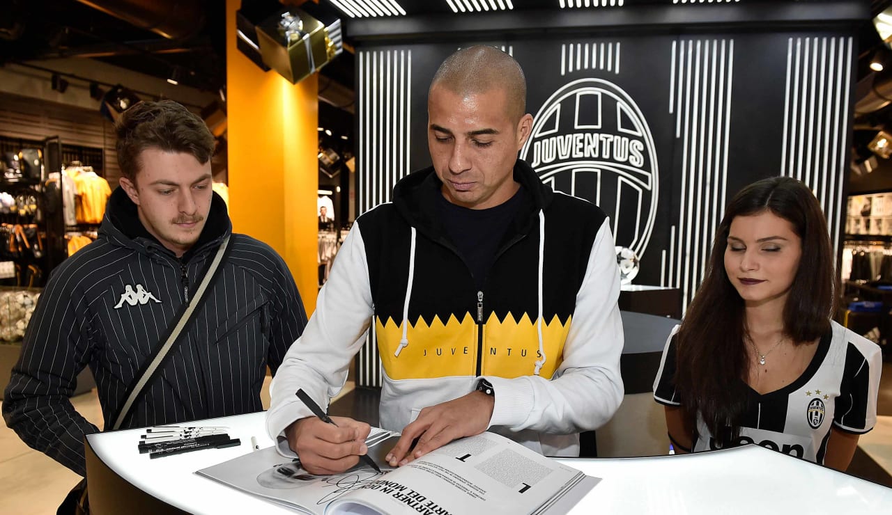 trezeguet_megastore16.jpg