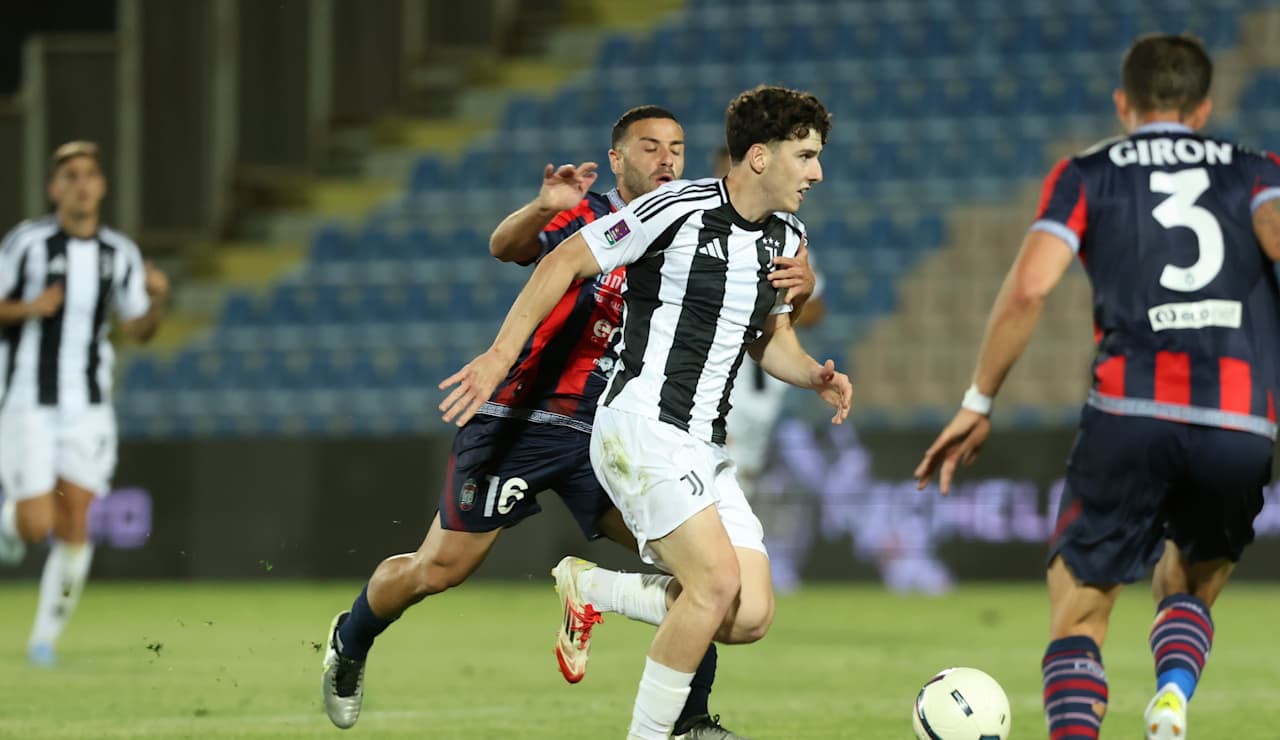 crotone juventus next gen playoff 11
