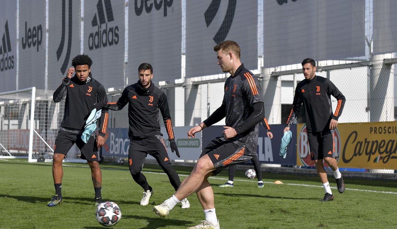 TRAINING UCL 16 FEBBRAIO10