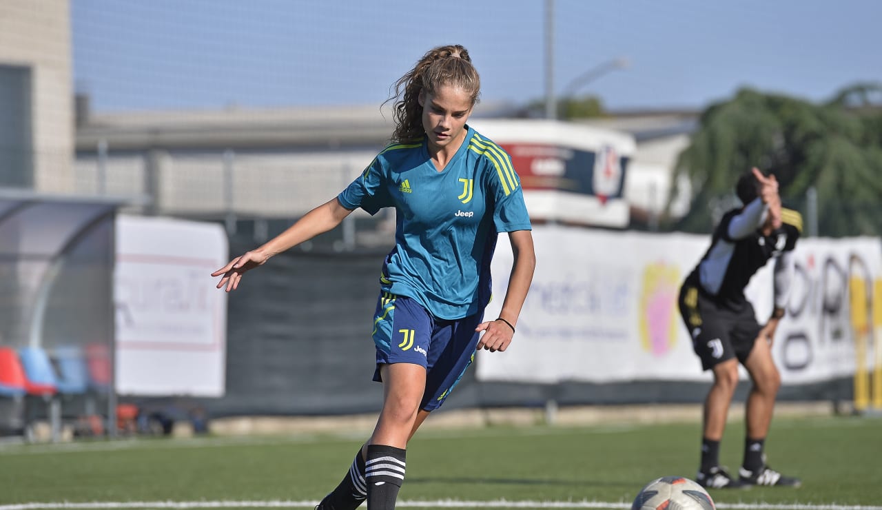 under 17 women training 23