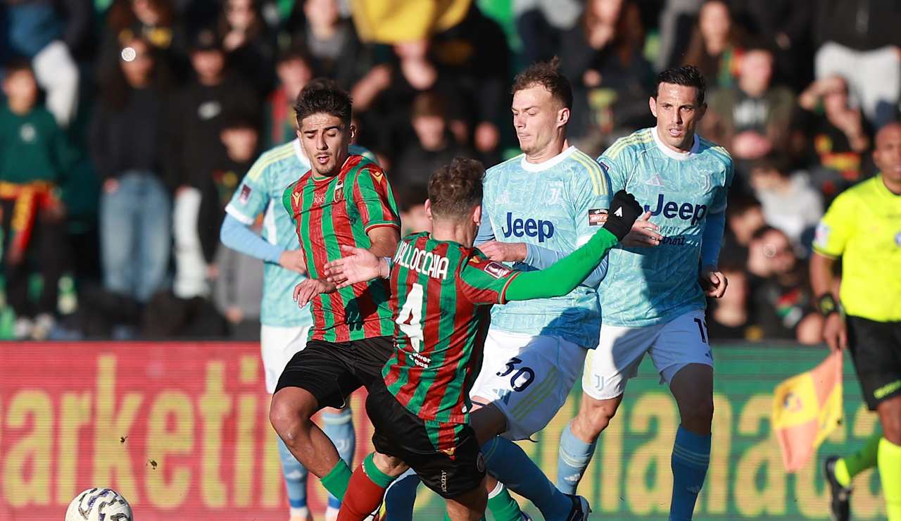 776418721GM00047_Ternana_Ca