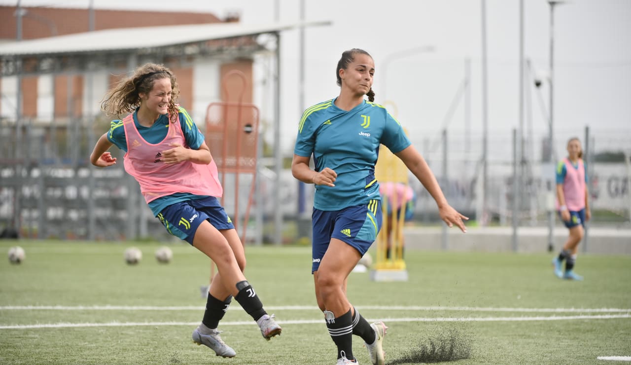 women under 19 training 24