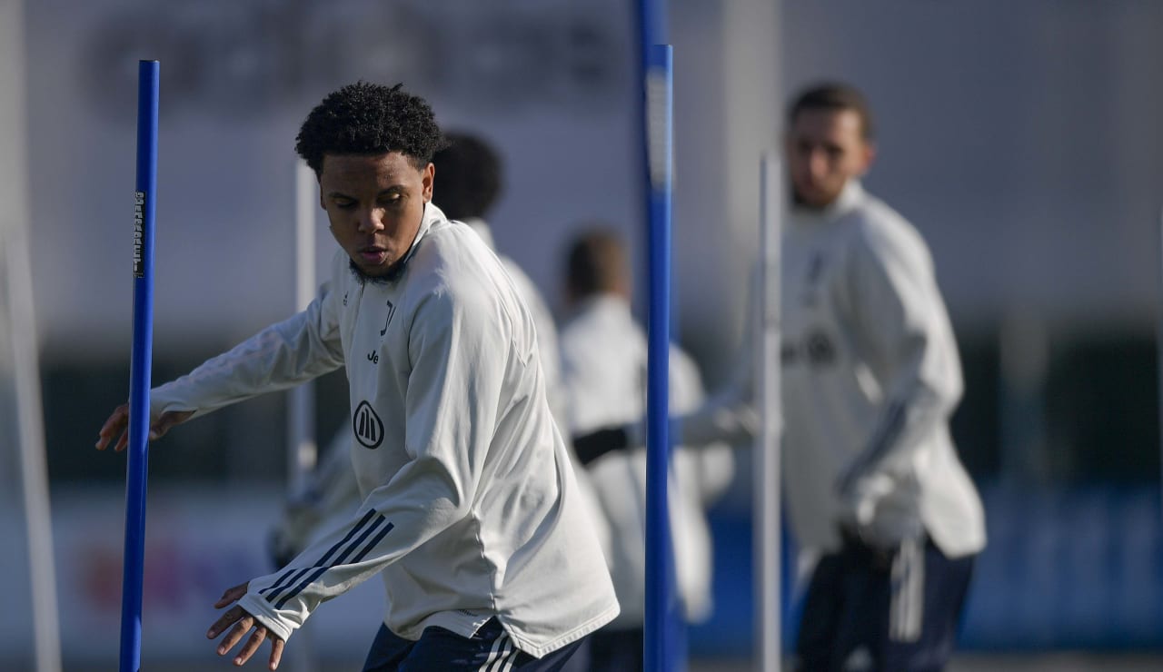 training mckennie 20202611