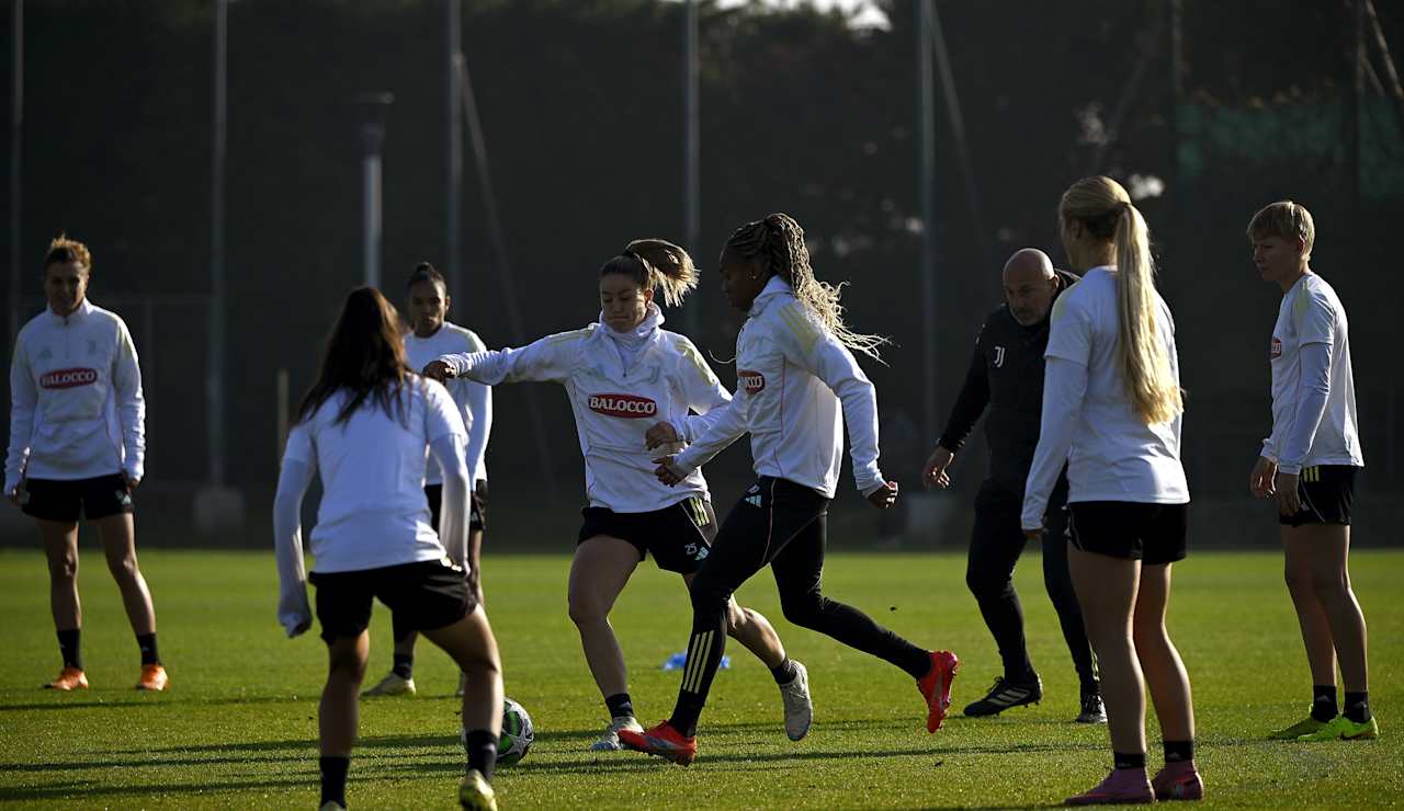 uwcl-vigilia-atletico-training-18