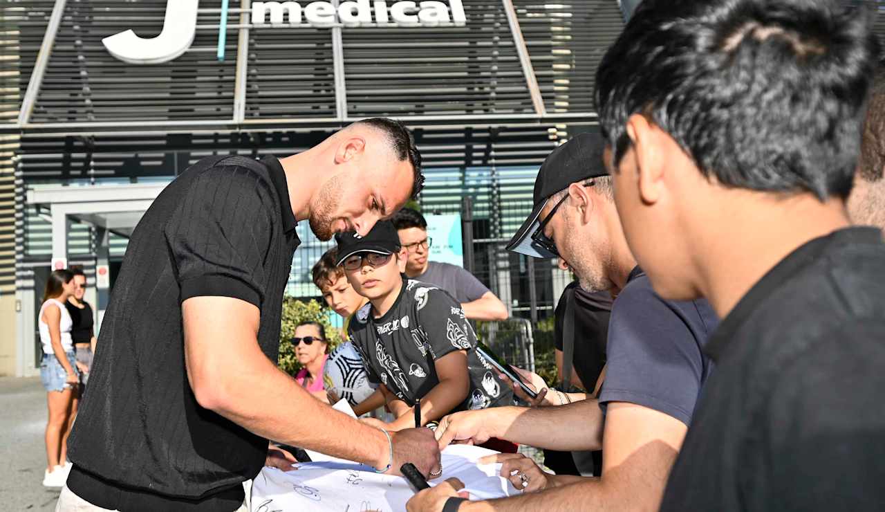 BIANCONERI ARRIVALS - 20-07-2024 - 10