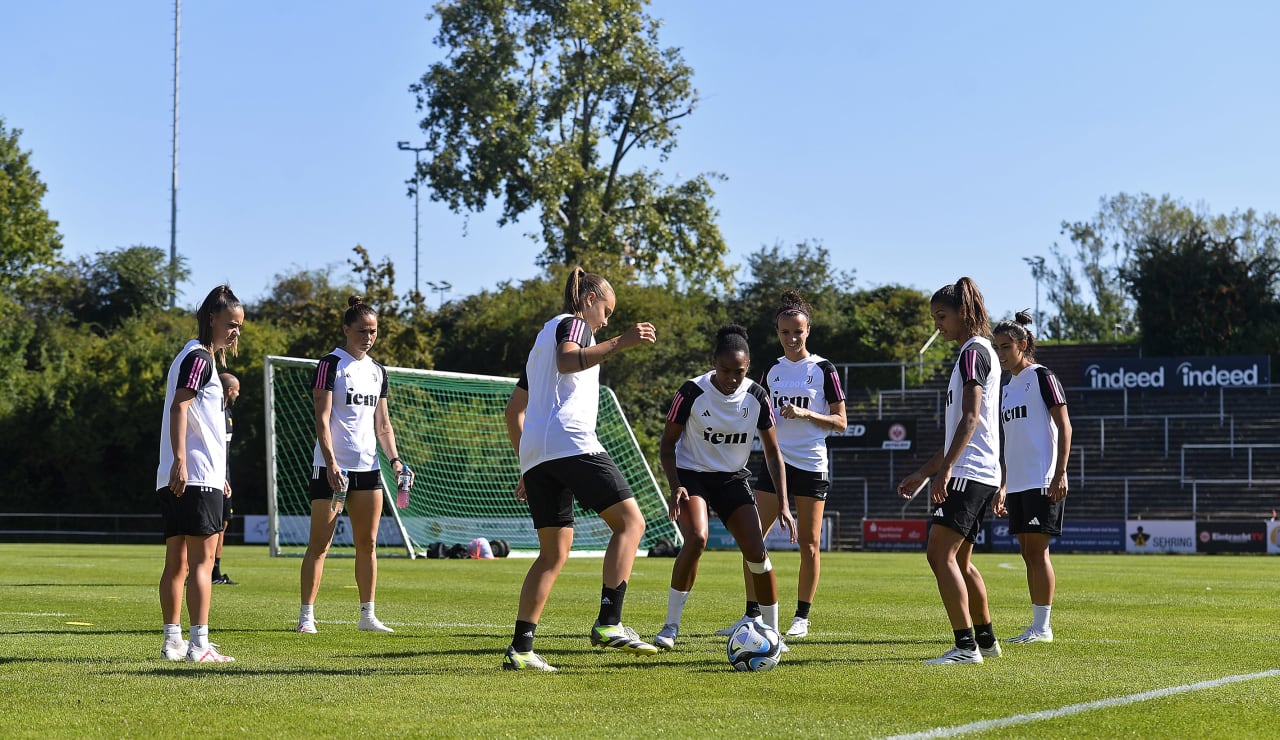 Women Training Frankfurt 12