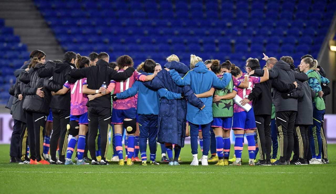 WOMEN LYON JUVENTUS 2022 16