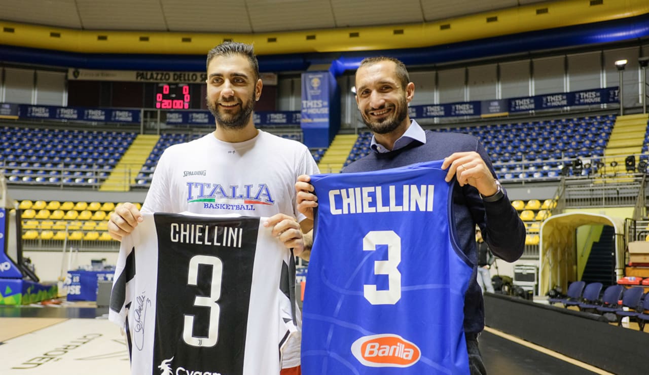 chiellini-italbasket-10.jpg