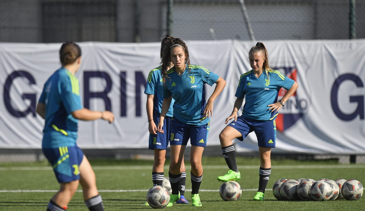 under 17 women training 2