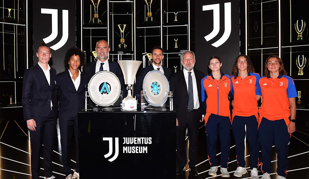 women trophies 22 may 25 6