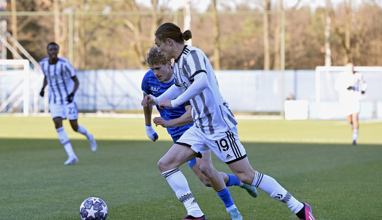 UYL Genk Juve U 19 11