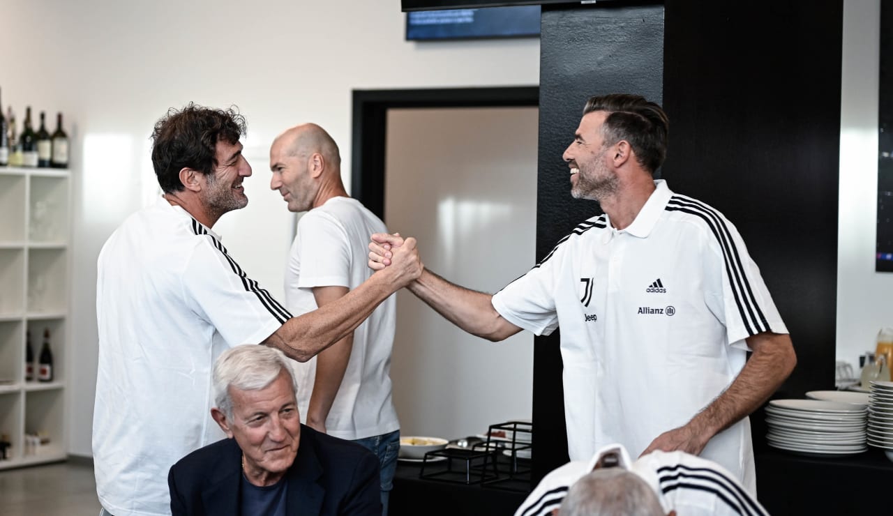 TOGETHER | LEGENDS JHOTEL6