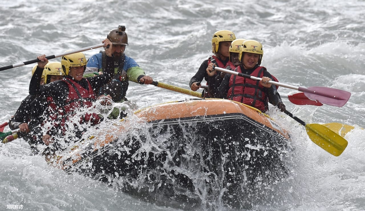 WOMEN_RAFTING12.jpg