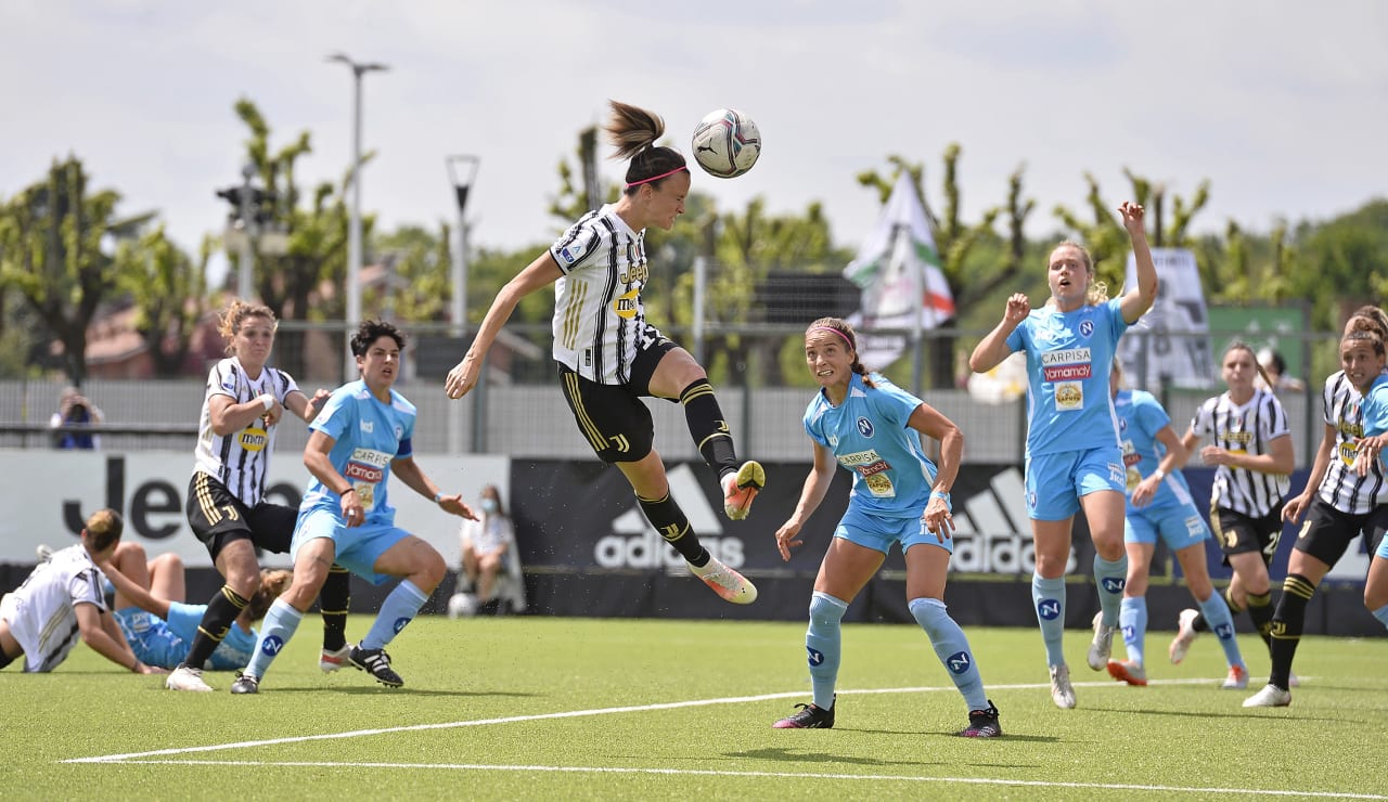 JUVENTUS WOMEN NAPOLI 8 MAY11