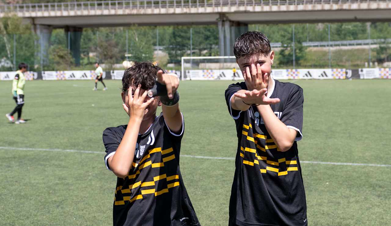 accademy 043