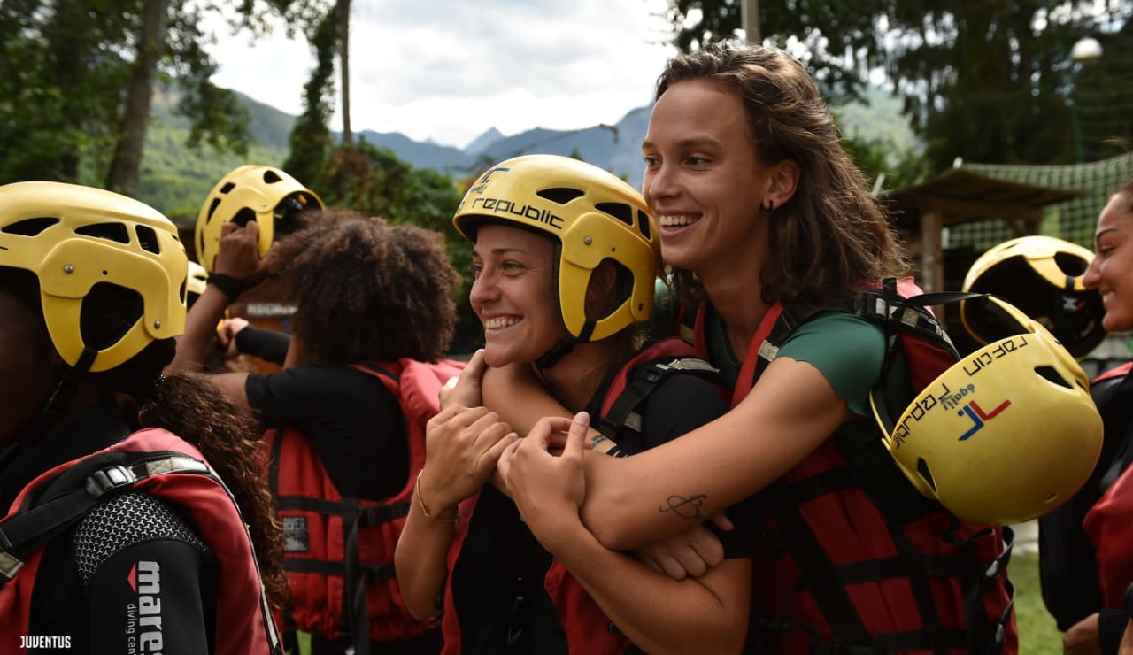 WOMEN_RAFTING06.jpg