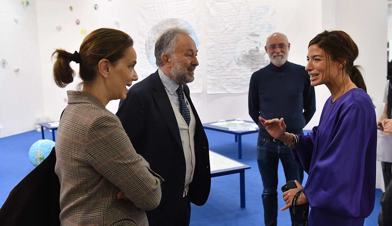 776408400_VP_0999_0DED419E710111F306142EAC8E1942C0