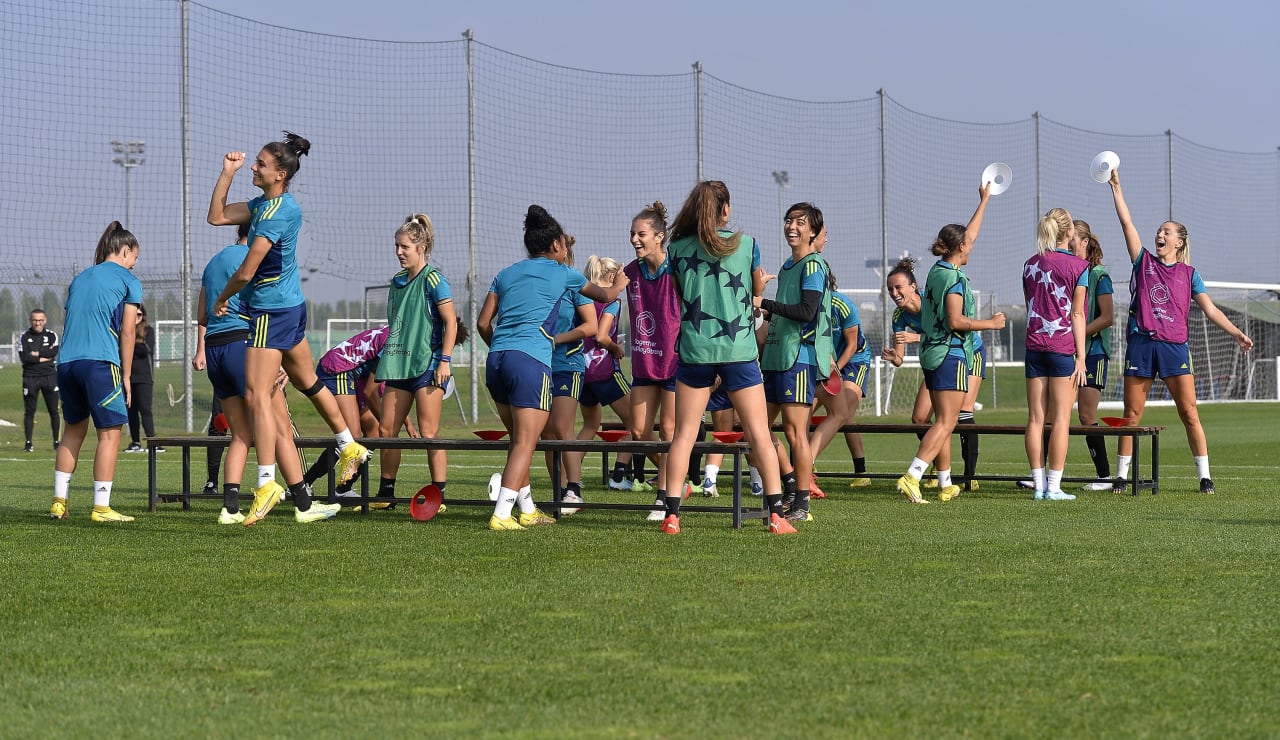 women uwcl training 18 oct 18