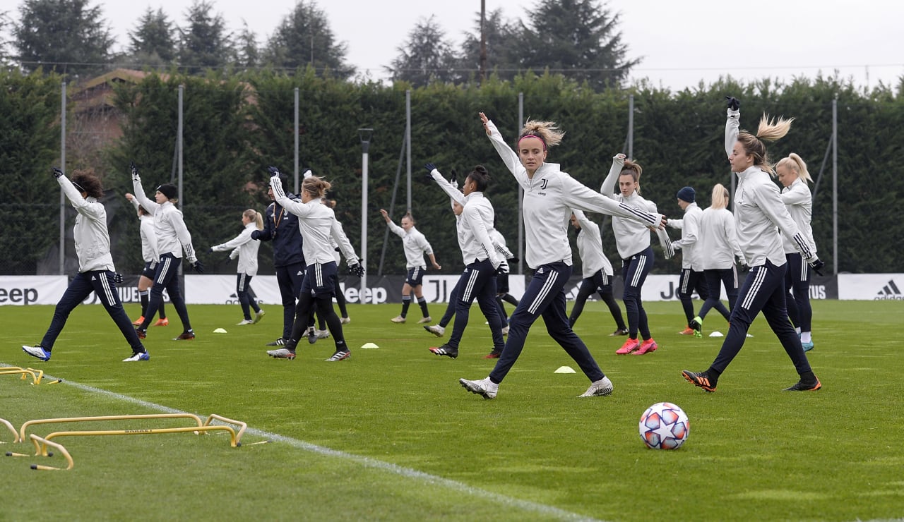 Women UWCL Training (15)