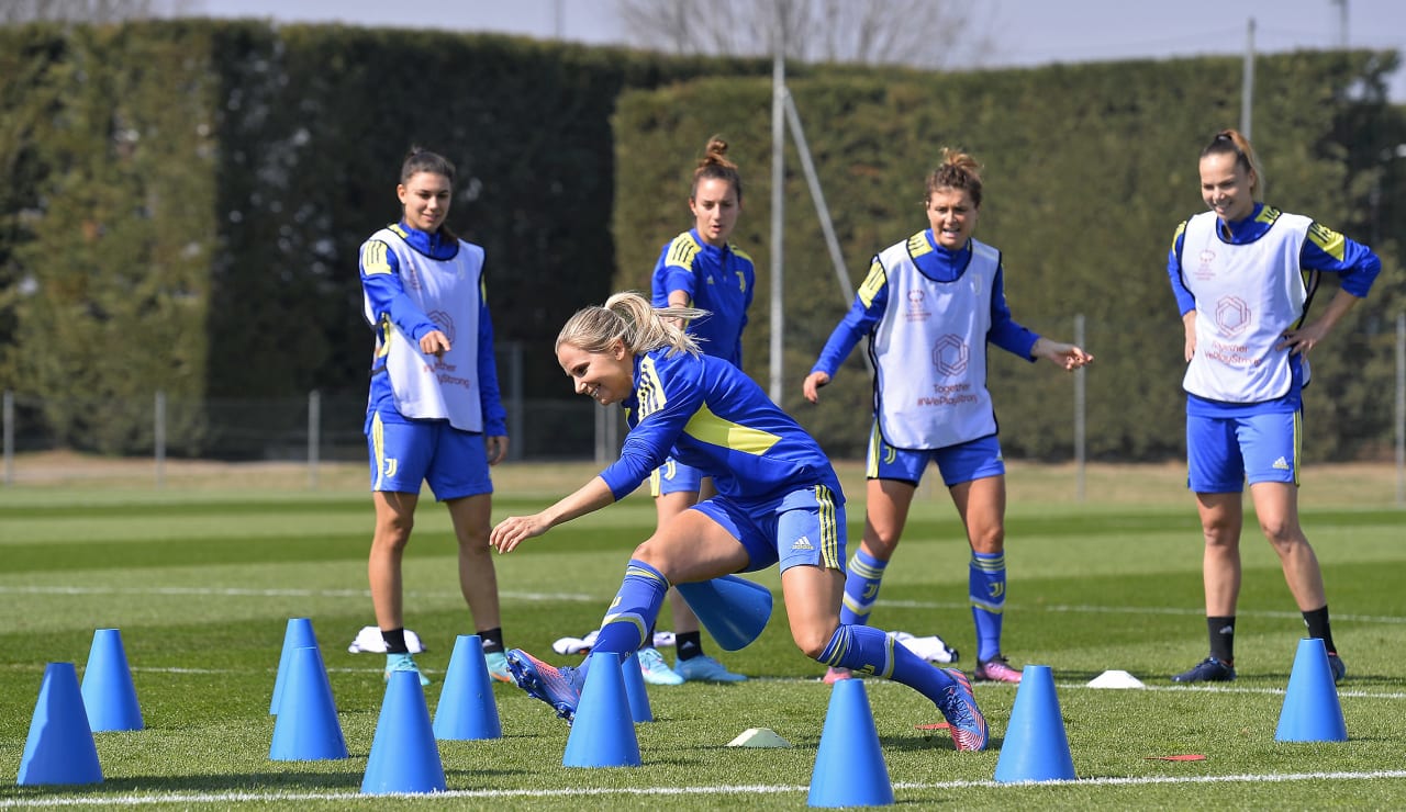 Women training pre Lyon13