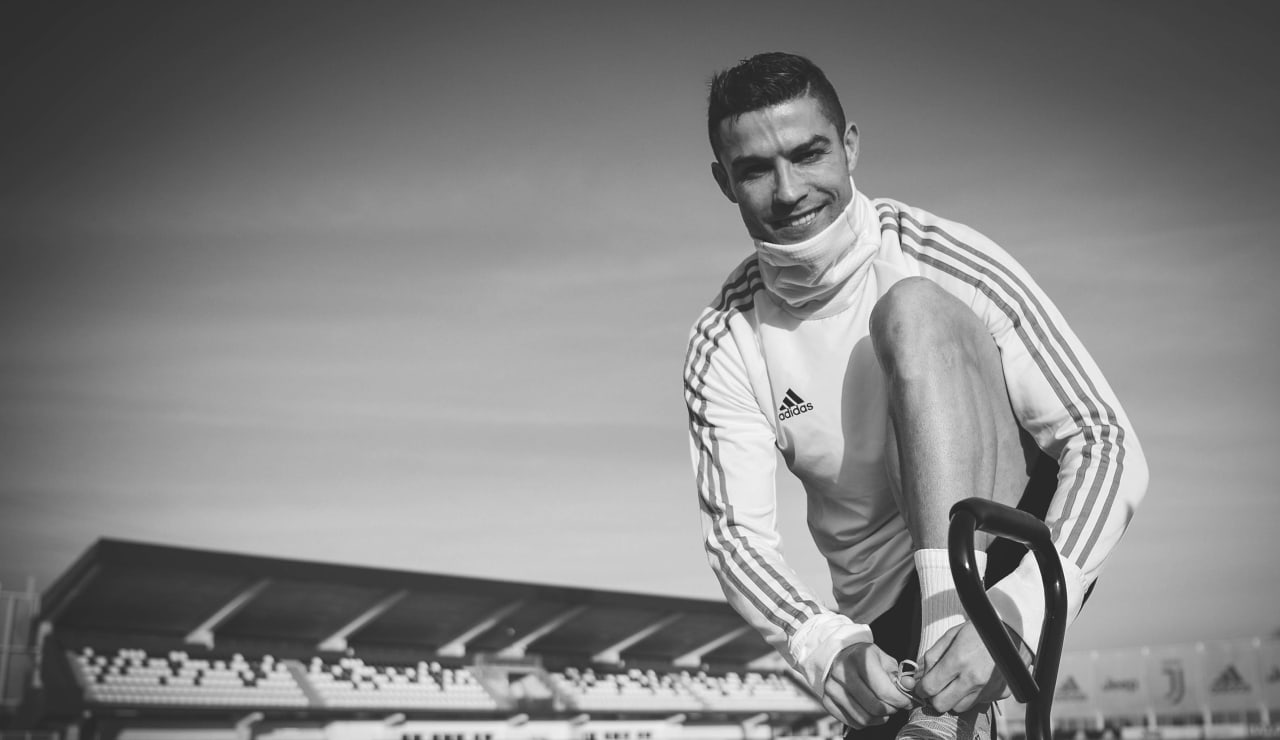 Ronaldo Black & White