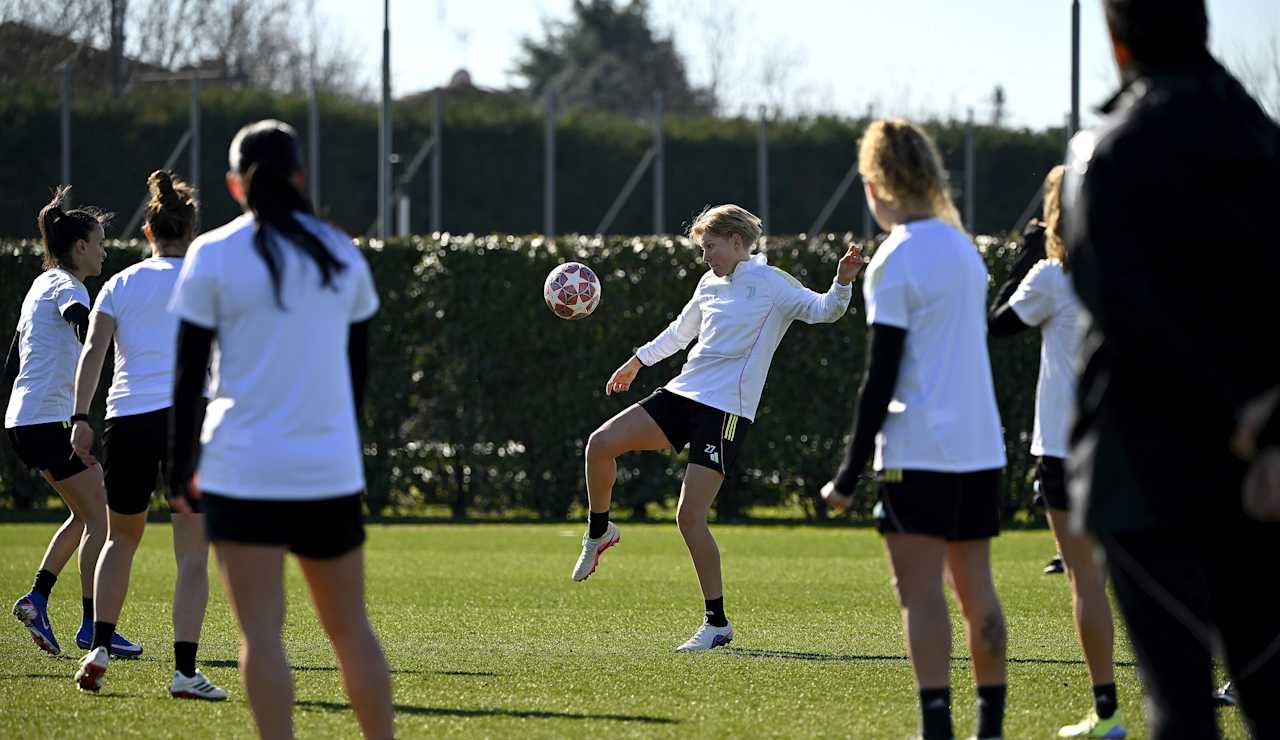 training-women-1802-14