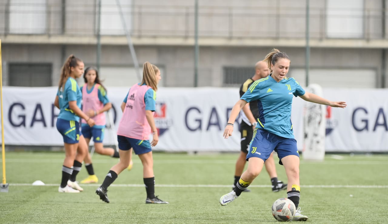 women under 19 training 20