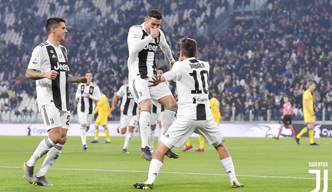 Ronaldo and Dybala celebrate